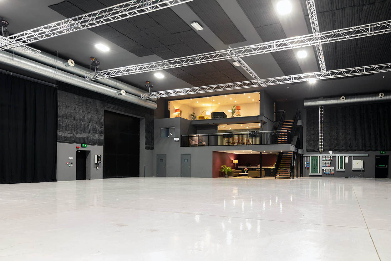 studio images